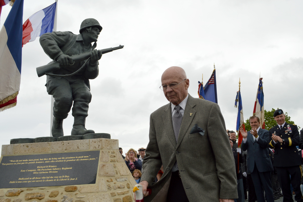 dday80-winters-memorial-internal.png