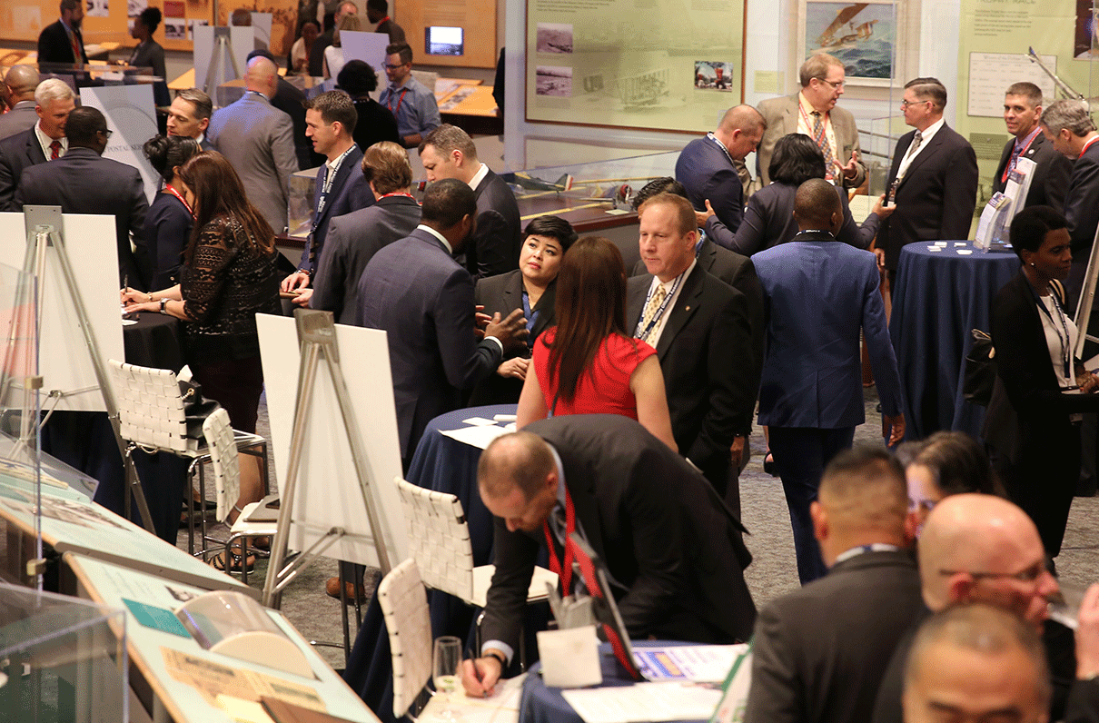 MOAA Networking and Hiring Event Unites Hundreds of Transitioning Troops With Hiring Companies