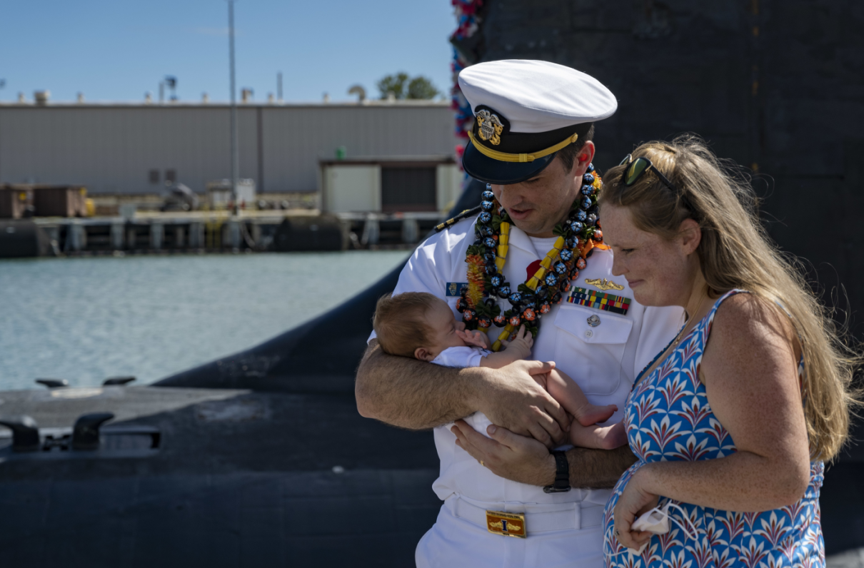 Sailors, Marines to Get an Extra Week of Leave to Welcome New Baby